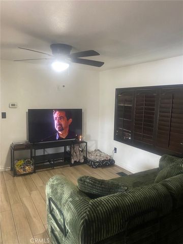 3319 Avalon 33, Jurupa Valley, CA 92509