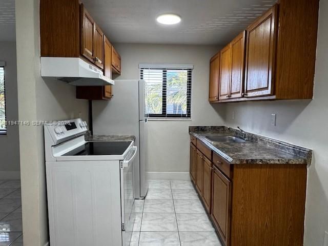 1310 W 29th St 28, Hialeah, FL 33012