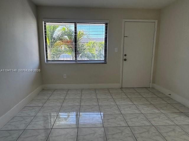 1310 W 29th St 28, Hialeah, FL 33012