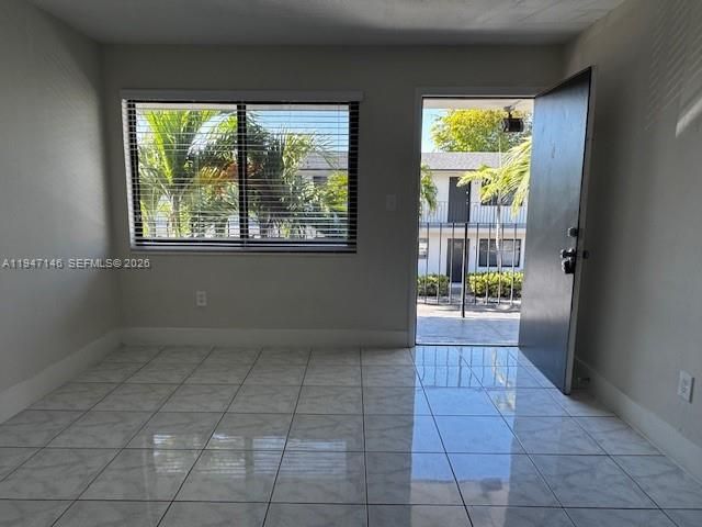 1310 W 29th St 28, Hialeah, FL 33012
