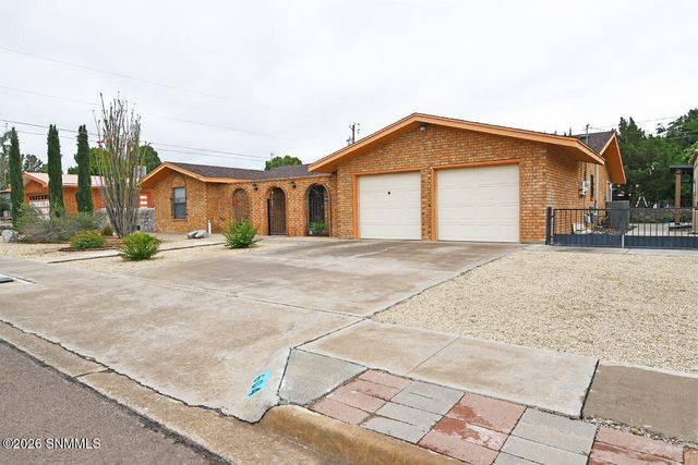 604 Hansen Avenue, Las Cruces, NM 88005