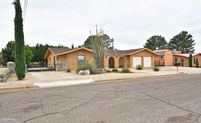 604 Hansen Avenue, Las Cruces, NM 88005