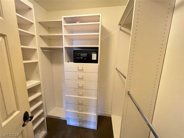 415 Roman Tree Court, Las Vegas, NV 89183