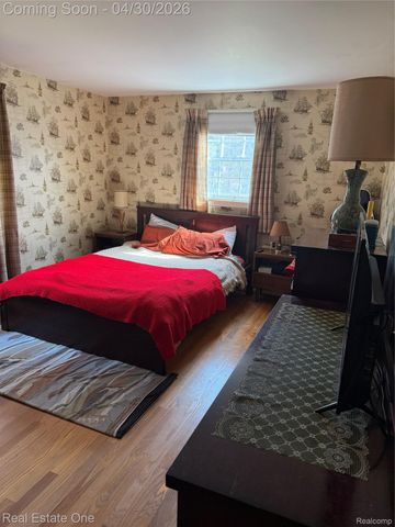 26023 Meadow Drive, Franklin Village, MI 48025