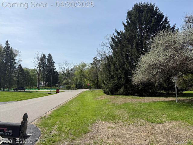26023 Meadow Drive, Franklin Village, MI 48025
