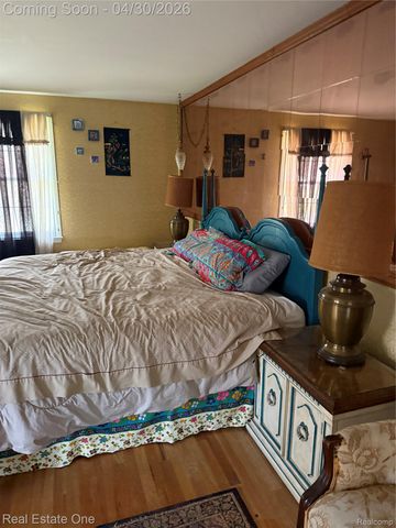 26023 Meadow Drive, Franklin Village, MI 48025