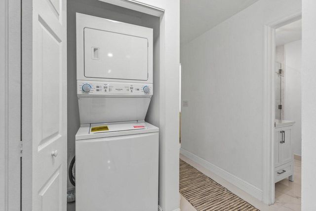 2233 Dock Street, West Palm Beach, FL 33401