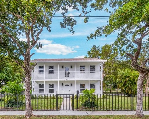 2233 Dock Street, West Palm Beach, FL 33401