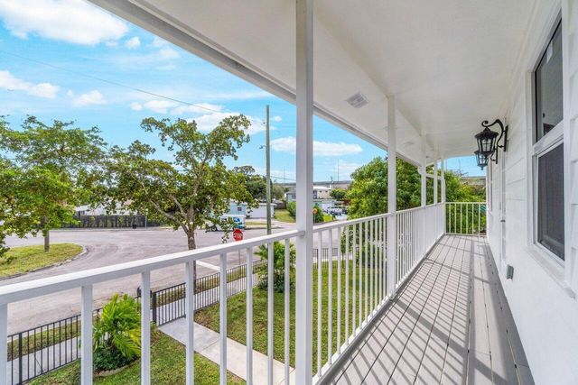 2233 Dock Street, West Palm Beach, FL 33401