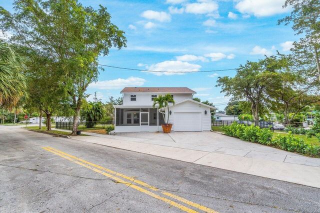 2233 Dock Street, West Palm Beach, FL 33401