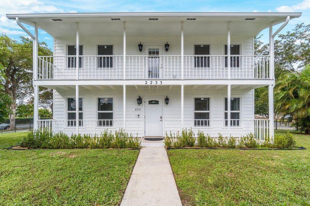 2233 Dock Street, West Palm Beach, FL 33401