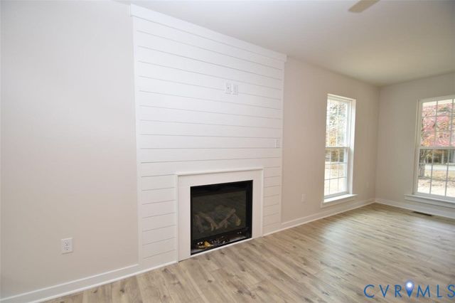 375 Amick Rd, Louisa, VA 23093