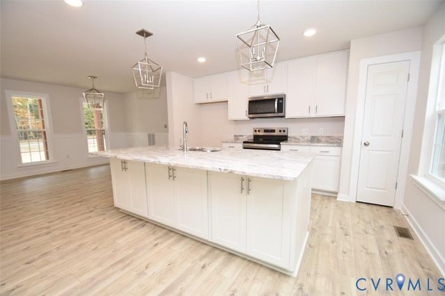 375 Amick Rd, Louisa, VA 23093