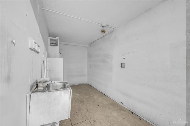 701 N Closner Boulevard, Edinburg, TX 78541