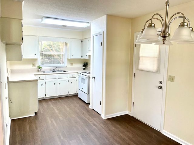 2003 Rock Spring Road, Dothan, AL 36303