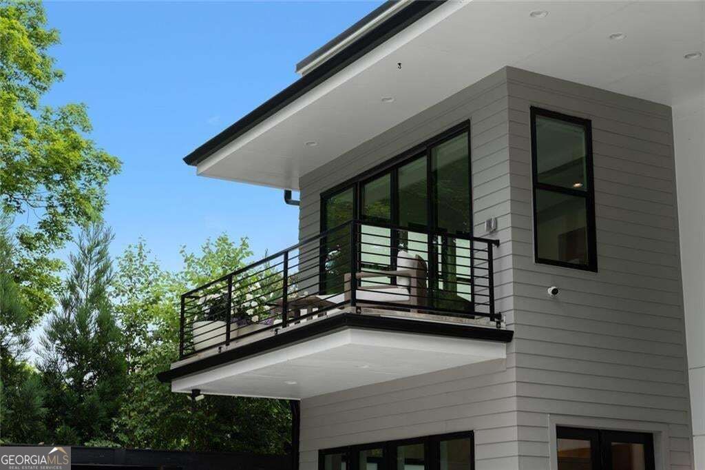 4063 Rickenbacker Drive NE, Atlanta, GA 30342 — photo 2