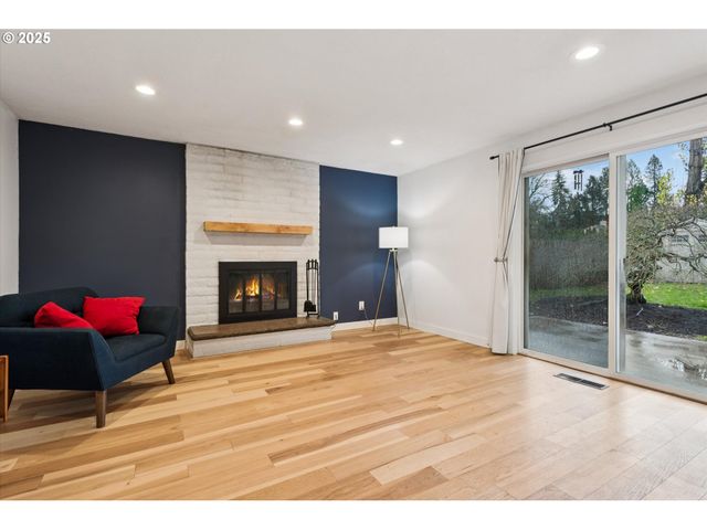 18800 Sw SANDRA Ln, Beaverton, OR 97003