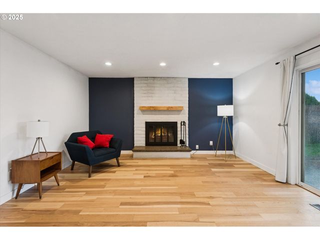 18800 Sw SANDRA Ln, Beaverton, OR 97003