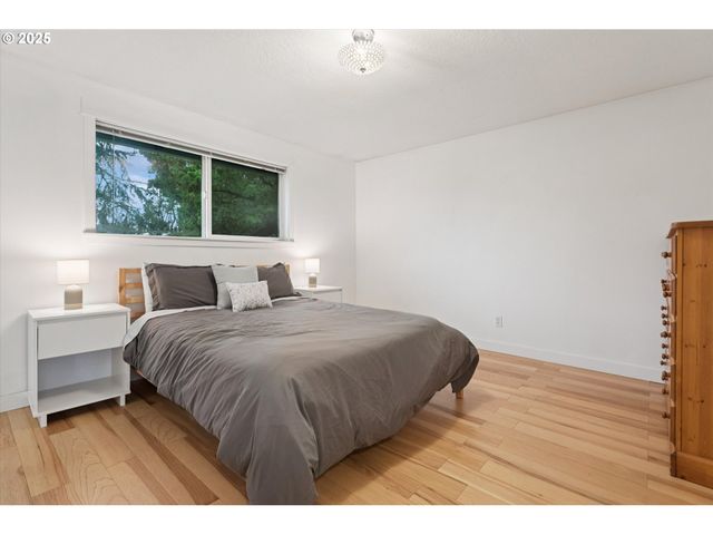 18800 Sw SANDRA Ln, Beaverton, OR 97003