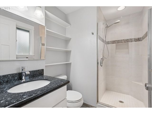 18800 Sw SANDRA Ln, Beaverton, OR 97003