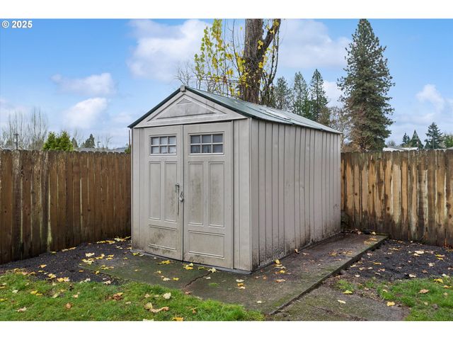 18800 Sw SANDRA Ln, Beaverton, OR 97003