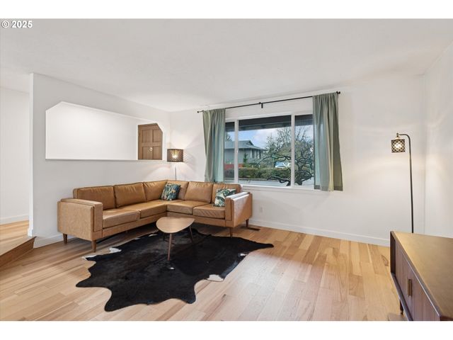 18800 Sw SANDRA Ln, Beaverton, OR 97003