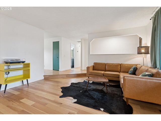 18800 Sw SANDRA Ln, Beaverton, OR 97003