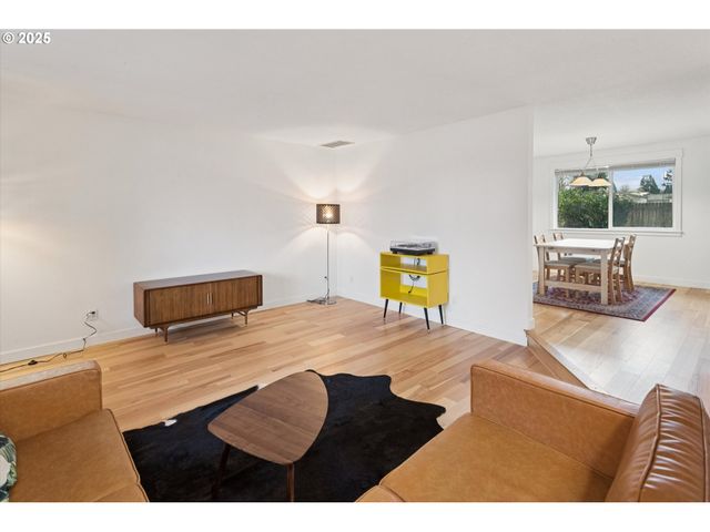 18800 Sw SANDRA Ln, Beaverton, OR 97003