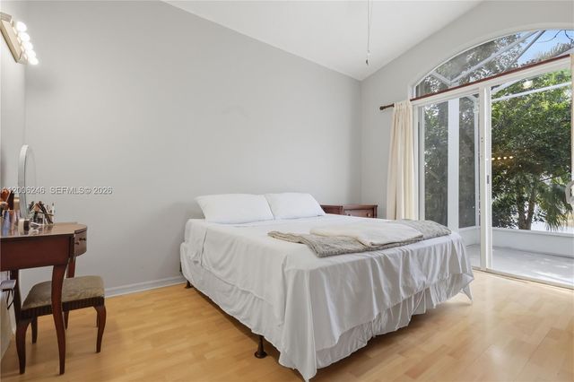 16284 NW 24th St, Pembroke Pines, FL 33028