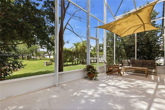 16284 NW 24th St, Pembroke Pines, FL 33028