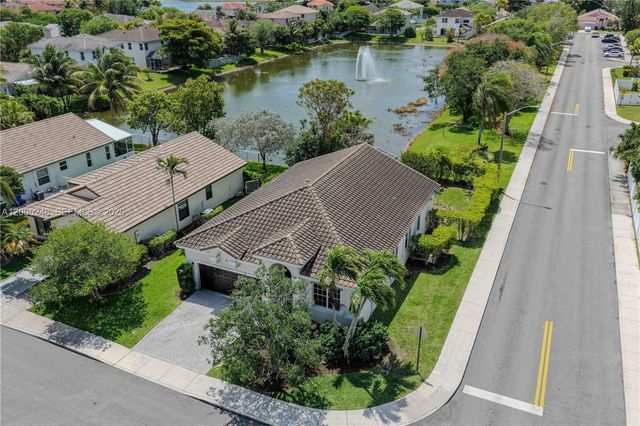 16284 NW 24th St, Pembroke Pines, FL 33028