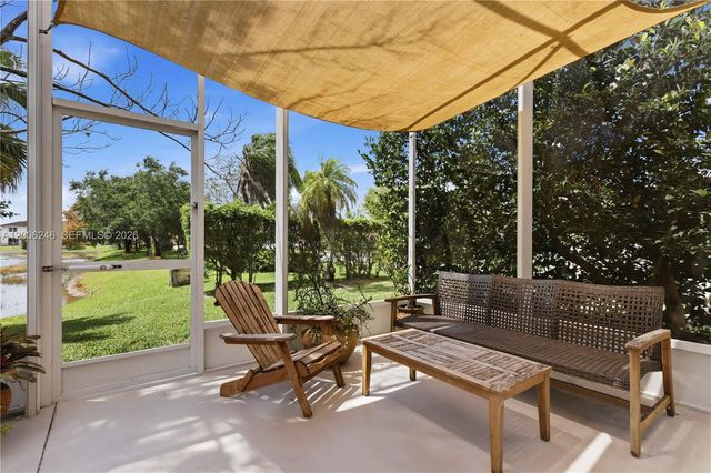 16284 NW 24th St, Pembroke Pines, FL 33028