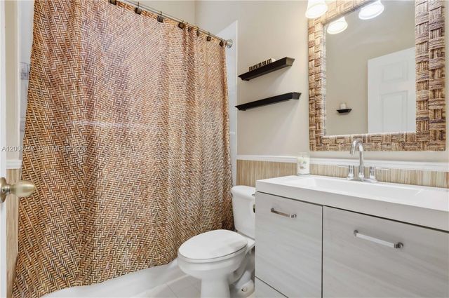 16284 NW 24th St, Pembroke Pines, FL 33028