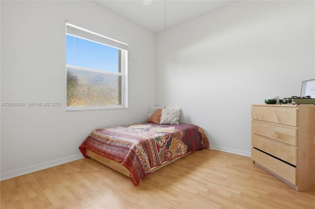 16284 NW 24th St, Pembroke Pines, FL 33028