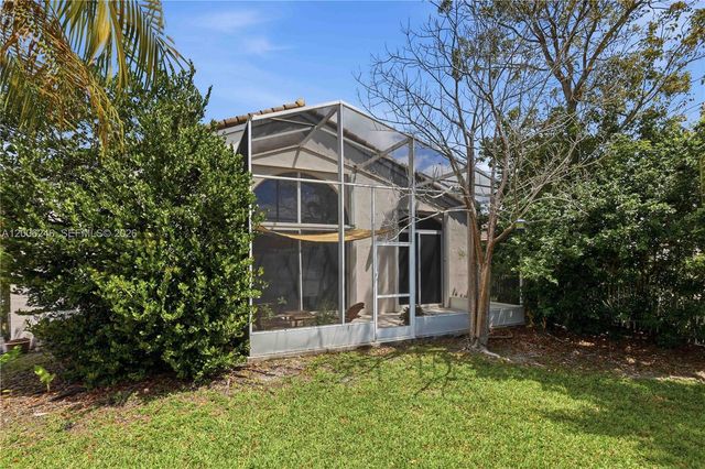 16284 NW 24th St, Pembroke Pines, FL 33028