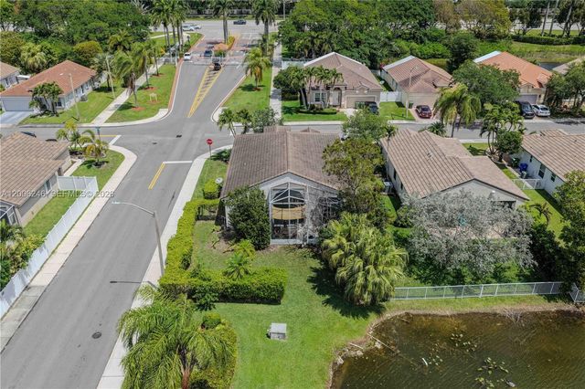 16284 NW 24th St, Pembroke Pines, FL 33028