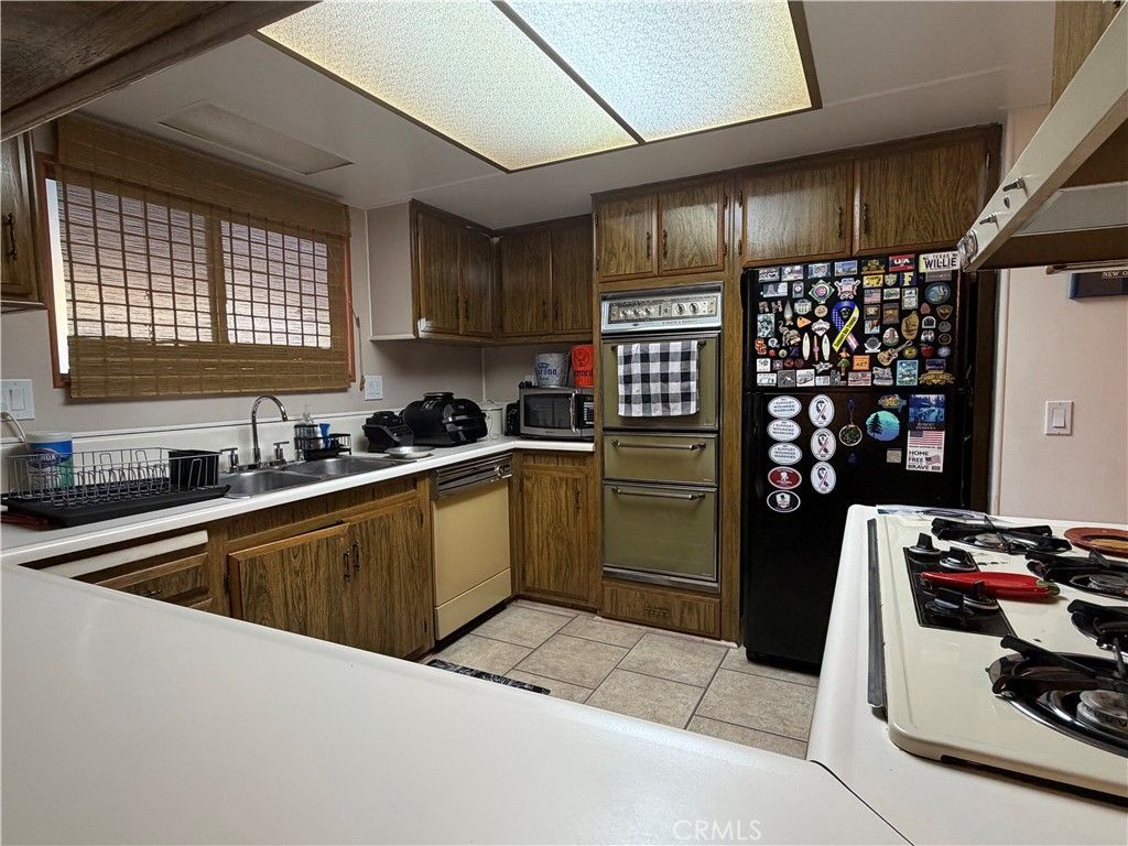320 N Park Vista 52, Anaheim, CA 92806 — photo 4