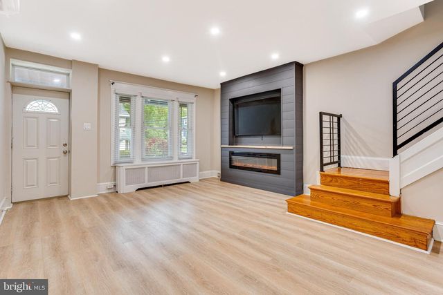 313 GATES ST, Philadelphia, PA 19128