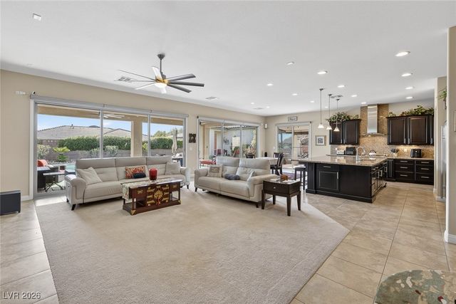 9697 Jamies Jewel Way, Las Vegas, NV 89149