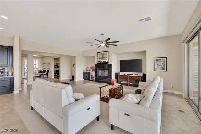 9697 Jamies Jewel Way, Las Vegas, NV 89149