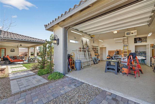 9697 Jamies Jewel Way, Las Vegas, NV 89149