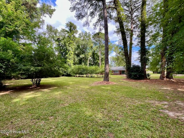 1570 Allen Road, Greenville, NC 27834