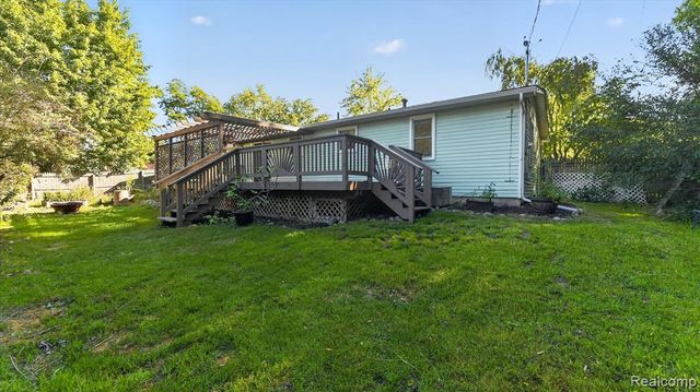 2095 Qualla Avenue, Wixom, MI 48393