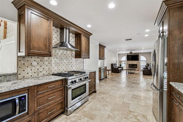 9149 MAPLE COURT, Seminole, FL 33777