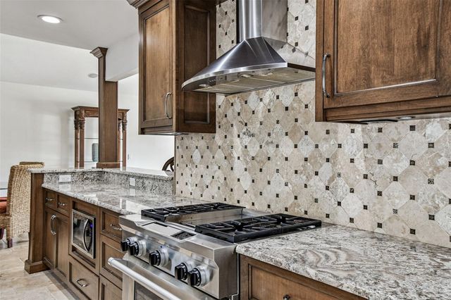 9149 MAPLE COURT, Seminole, FL 33777