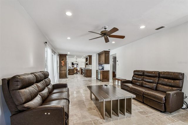 9149 MAPLE COURT, Seminole, FL 33777