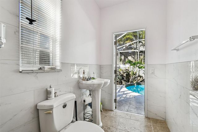 9149 MAPLE COURT, Seminole, FL 33777