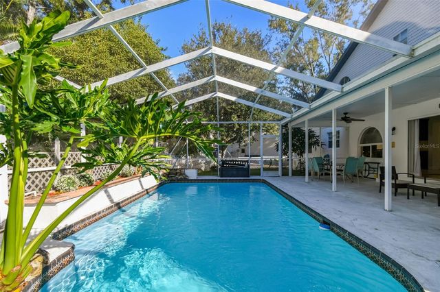 9149 MAPLE COURT, Seminole, FL 33777