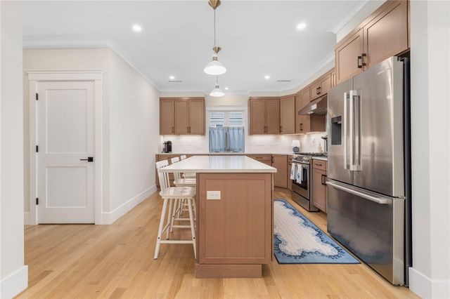 28 Carroll Avenue, Newport, RI 02840