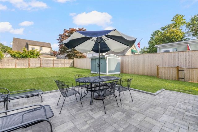 28 Carroll Avenue, Newport, RI 02840